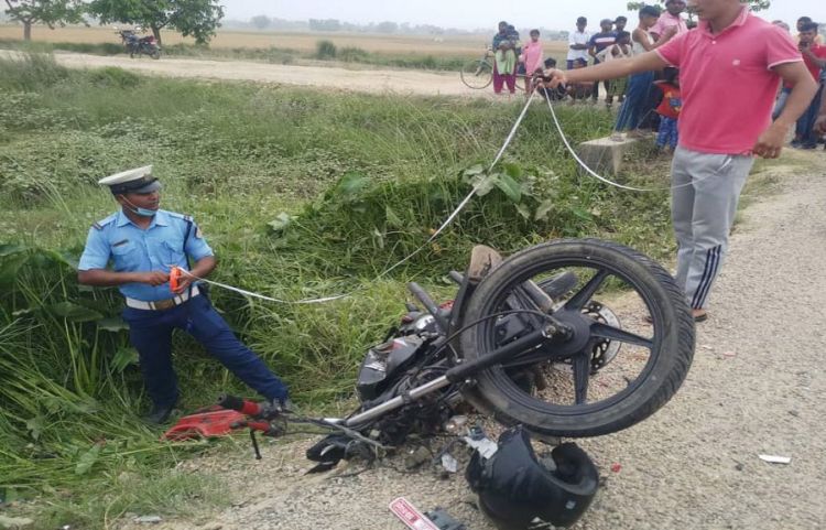 मोटरसाइकल दुर्घटना हुँदा २ जनाको मृत्यु, ३ गम्भीर घाइते