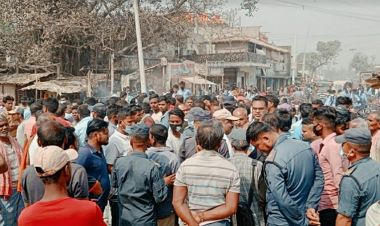 धनुषामा प्रहरी र व्यवसायीबीच झडप, दुईजना घाइते