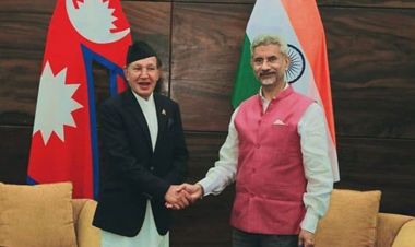 नेपाल र भारतका परराष्ट्रमन्त्रीबीच श्रीलंकामा भेटवार्ता 