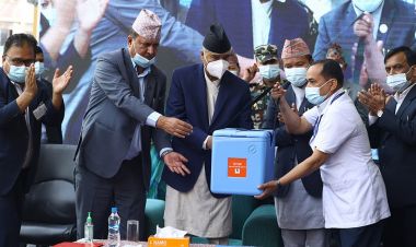 प्रधानमन्त्री देउवाले गरे टाइफाइडविरुद्धको खोपको उद्घाटन