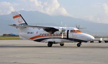 इन्जिनमा समस्या आएपछि समिट एयरको जहाज आकस्मिक अवतरण