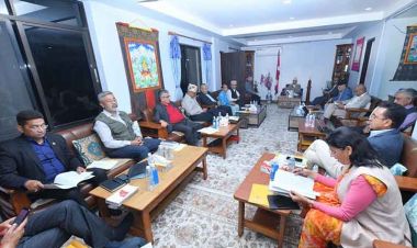 महानगर र उपमहानगरका उम्मेदवार टुंगो लगाउन एमालेको सचिवालय बैठक बस्दै