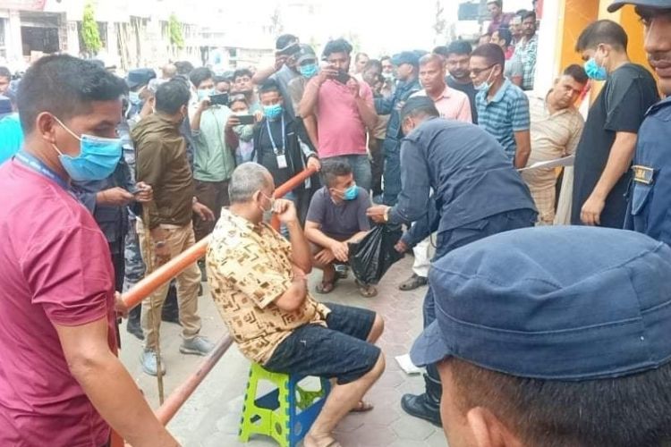 ५ लाख रुपैयाँ घुस लिंदै गर्दा मातपोतका प्रमुख रंगेहात पक्राउ