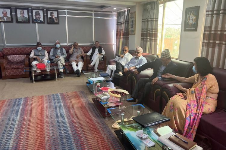 सरकारका पूर्वसचिव केदार न्यौपाने राप्रपा प्रवेश