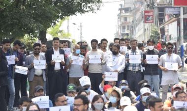  माइतीघर मण्डलमा भ्रष्टाचारविरूद्धको प्रदर्शन , ‘कुरा सिधै प्रष्ट छ, हाम्रो सिस्टम भ्रष्ट छ’