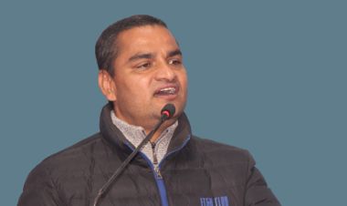 इन्टरनेटको बढाउन खोजिएको अनुचित मूल्य रोक्न प्रदीप पौडेलको माग