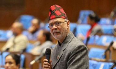 पाठ्यपुस्तकबाट डा. रुइतको जीवनी किन हटाइयो : रघुजी पन्त