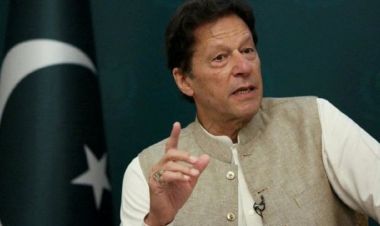 इमरान खानसहित उनकी पत्नीसमेतलाई देश बाहिर जान प्रतिबन्ध