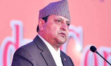 कसैको अगाडि लम्पसार परेर बाच्नु नेपालीको अपमान होः पूर्वराजा शाह