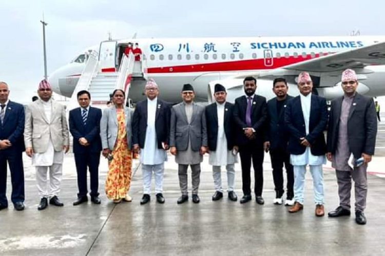 चीनबाट आईपुगे राष्ट्रियसभा अध्यक्ष तिमिल्सिनाः पोखरामा गराए पहिलो अन्तराष्ट्रिय उडान