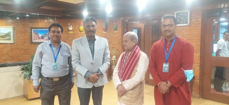 दिल्लीबाट स्वदेश फर्के अध्यक्ष महन्थ ठाकुर