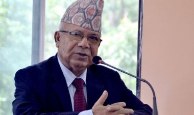 कम्युनिष्टहरु मिलाउन सकेमा शक्ति आर्जन गर्न सकिने : माधव नेपाल