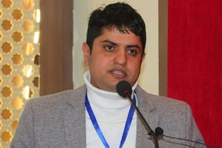 नेपाली जनताको रगत बगाउने शसस्त्र युद्दको डिजाइनरको पर्दाफास हुँदैछ  : अखिल अध्यक्ष
