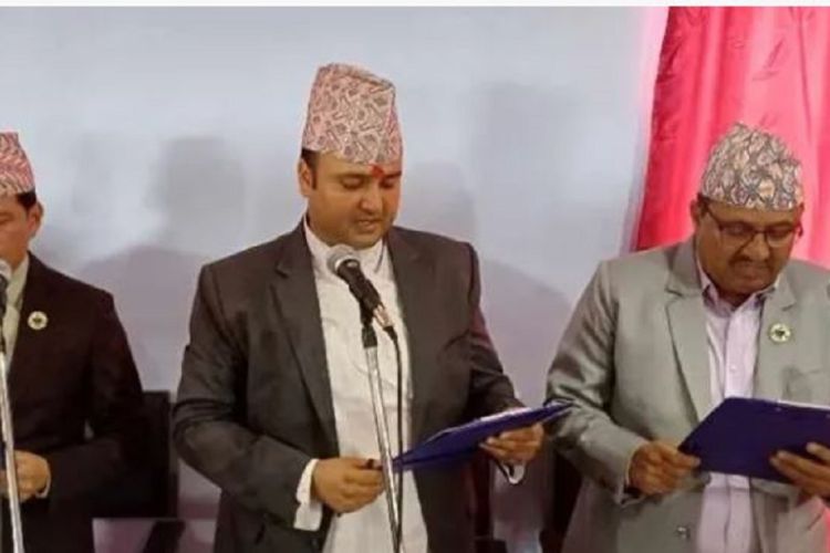 कोशी प्रदेशः नवनियुक्त तीन मन्त्रीहरूले लिए पद तथा गोपनीयताको शपथ