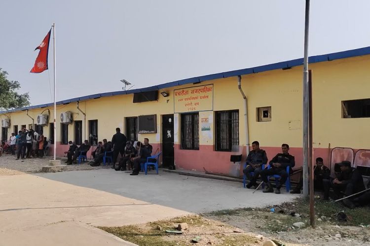 आजदेखि बाराको पचरौता नगरपालिकामा स्वास्थ्यसहितको अत्यावश्यक सेवा ठप्प