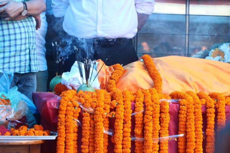 प्रधानमन्त्री प्रचण्ड’ पत्नी सीताको राजकीय सम्मानसहित अन्त्येष्टि गरिने