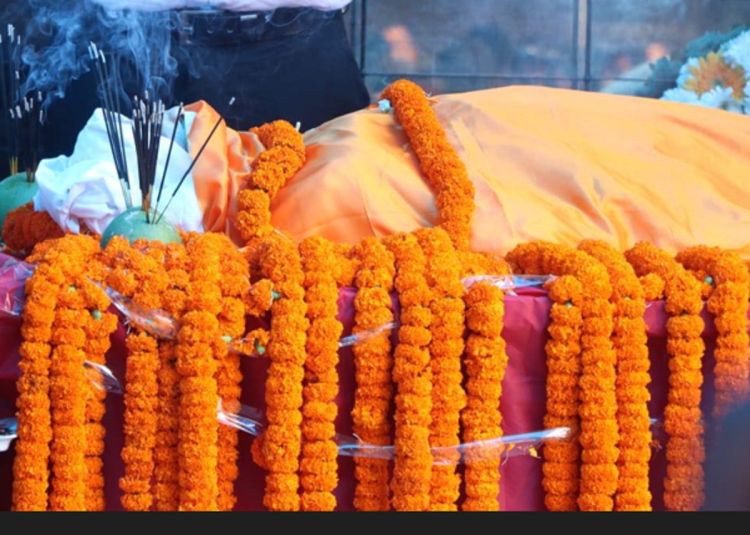 आर्यघाट पुगेर अध्यक्ष ओलीले दिए सीता दाहाललाई अन्तिम श्रद्धाञ्जली