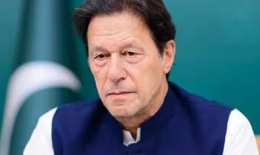 पाकिस्तानी पुर्व प्रधानमन्त्रीलाई इमरान खानलाई तीन वर्ष जेल सजाय