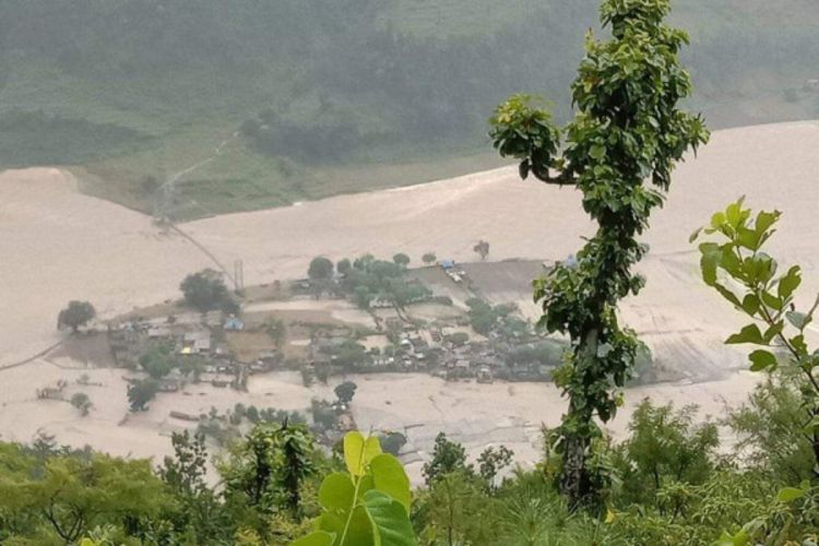 जर्जियाको पहाडी क्षेत्रमा पहिरो : हालसम्म जर्जियामा १७ को मृत्यु, १८ बेपत्ता