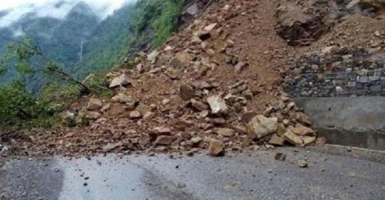 पहिरो खस्दा त्रिभुवन राजपथ अवरुद्ध