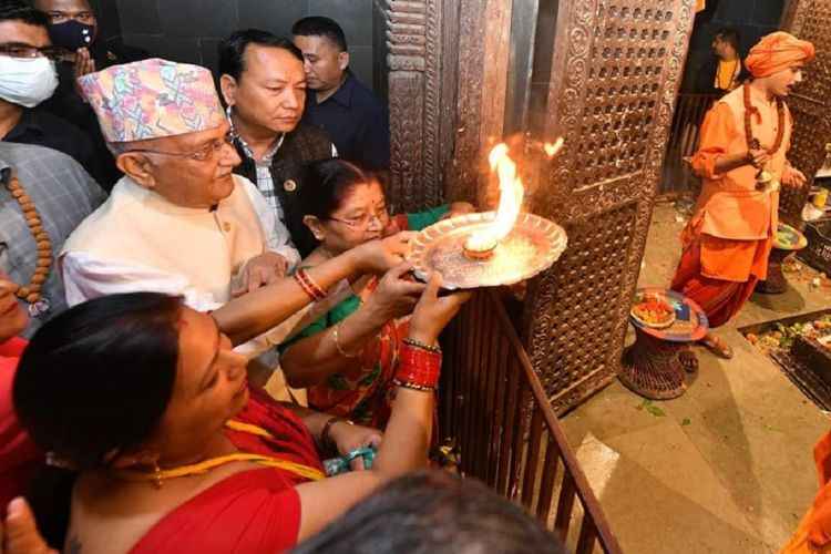 नेपाल बिभिन्न  चाडपर्व, संस्कृति र सम्पदाले सम्पन्न मुलुक हो : अध्यक्ष ओली