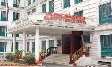 प्रधानमन्त्री प्रचण्डको चीन भ्रमणको टोली सार्वजनिक, को-को परे ?