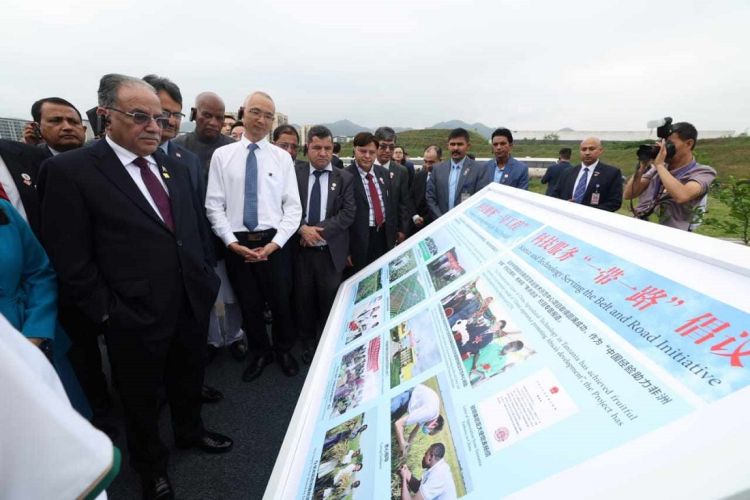       प्रधानमन्त्रीद्वारा छोङछिङ एकेडेमी अफ एग्रिकल्चरल साइन्सेन्सको अवलोकन