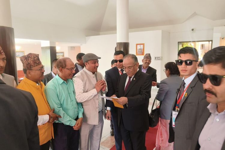 गौतमबुद्ध विमानस्थल नियमित सञ्चालनका लागि प्रधानमन्त्रीलाई सिद्धार्थ सञ्जालकाे पत्र
