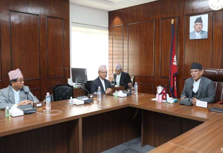 सुन तस्करी प्रकरण : छानबिन गर्न पूर्व न्यायधीश आचार्यको नेतृत्वमा आयोग गठन