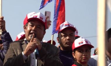 गणतन्त्रमाथि प्रश्न उठेपछि प्रतिवाद गर्न सडकमा उत्रिनु पर्यो : महेश बस्नेत