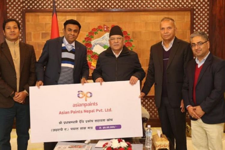 भूकम्प पीडितका लागि एशियन पेन्टस् नेपालद्वारा ५० लाख आर्थिक सहयोग