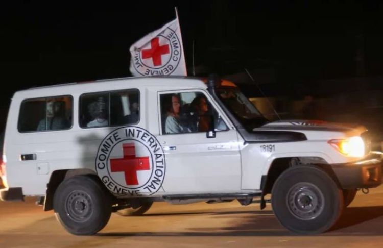 हमासको कब्जामा रहँदाको अनुभव, बेस्सरी भकुर्दै खान दिने