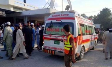  पाकिस्तानको खैबर पख्तुनख्वामा बम विस्फोटः  ५ प्रहरीको मृत्यु, २० घाइते 