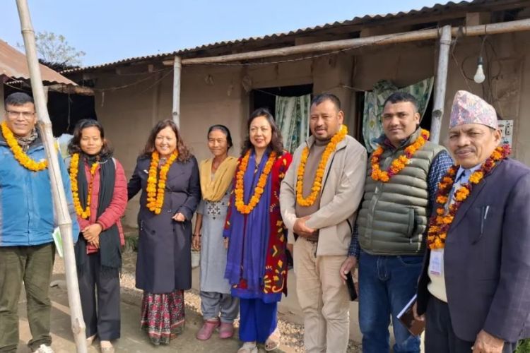 महिला उद्यमि महासंघ र राजापुर नगरपालिका होमस्टेकर्मीको साहस बढाउँदै 