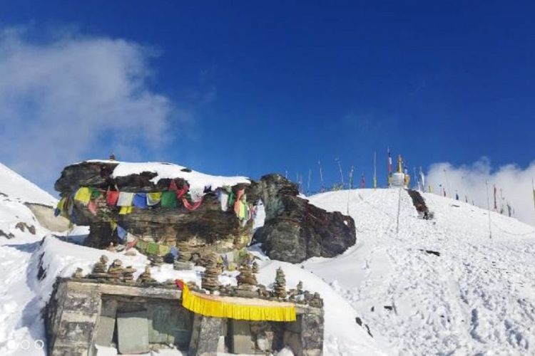 शैलुङ लगायतका क्षेत्रमा यस पटकको पहिलो हिमपात