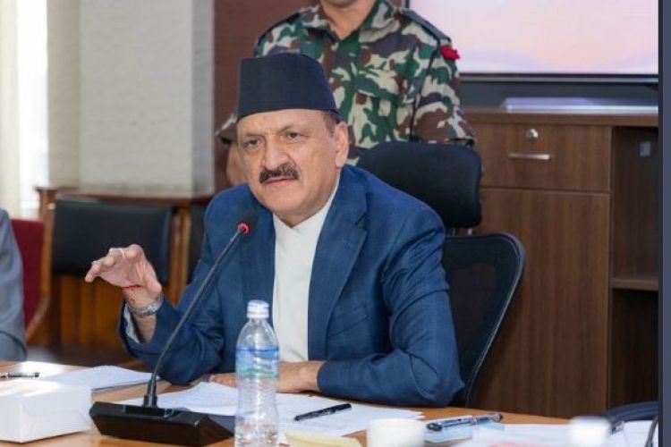 जनतालाई धेरै भन्दा धेरै सुविधा दिने र राजश्व बढाउने सरकारको लक्ष्य : अर्थमन्त्री डा.महत