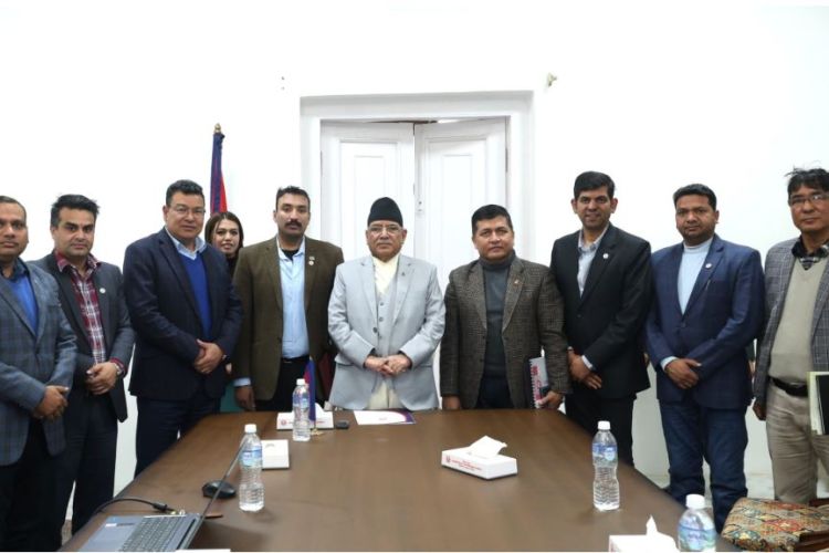 अटोमोवाइल व्यवसायलाई गतिशील बनाउन एशोसिएशनको प्रधानमन्त्रीसंग माग