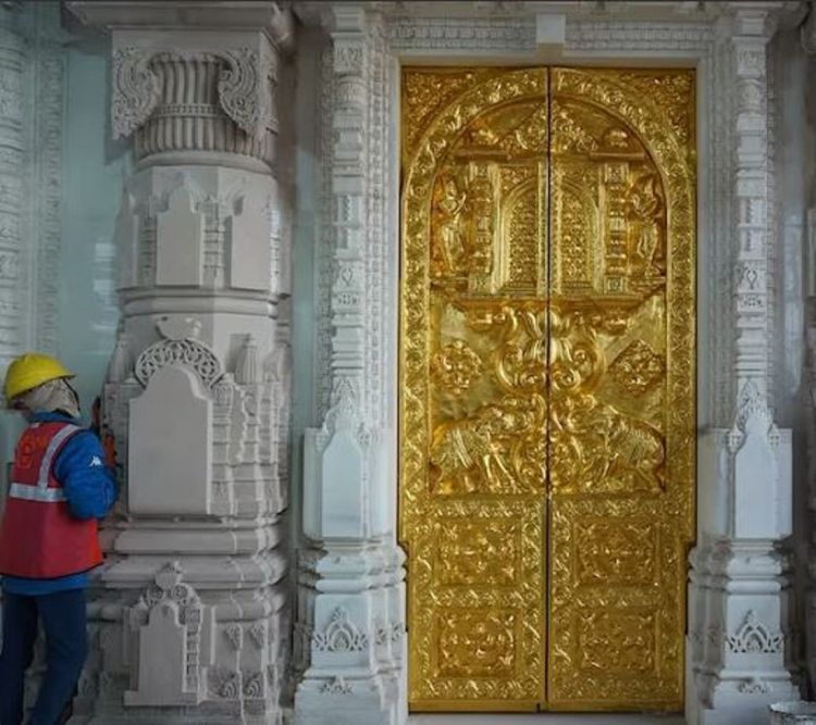 अयोध्या राममन्दिरका ४६ मध्ये १८ ढोका सुनका लगाइने
