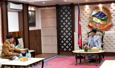 प्रधानमन्त्री दाहाल र एमाले अध्यक्ष ओलीबीच भेटर्वार्ता