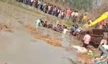 गंगा नुहाउन गएका तिर्थयात्री बोकेको ट्याक्टर तालमा खस्दा १५ को मृत्यु