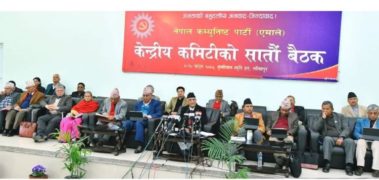  एमाले केन्द्रीय कमिटी बैठक आज पनि बस्दै , समूहगत छलफलको निष्कर्ष सुनाइने