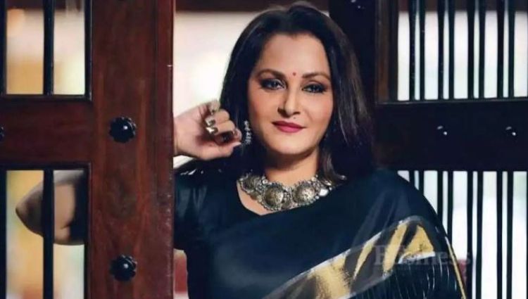 अभिनेत्री तथा पूर्व सांसद जया प्रदा ‘फरार’ घोषित