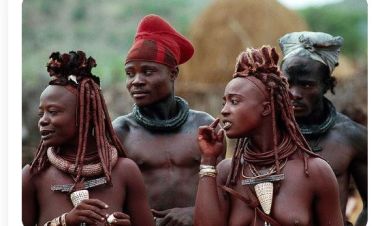 अफ्रिकाको हिम्बा जनजाती, जो बिहेको दिनमा मात्रै नुहाउँछन्