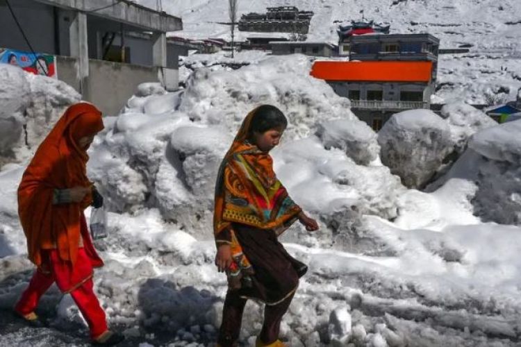  पाकिस्तानमा हिम पहिरो र हिमपातः कम्तीमा ३५ जनाको मृत्यु
