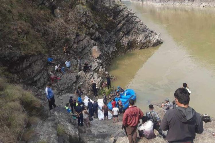  त्रिशुली ट्याक्सी दुर्घटनाः छोराको अन्तेष्टि गरेर फर्किएकी थिइन हरिमाया