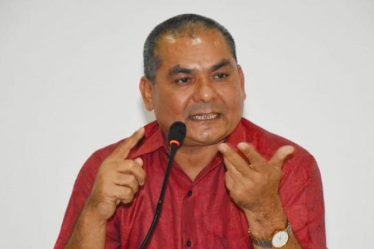 अध्यक्ष ओलीमाथि यसरी खनिए दुर्गा प्रसाईं