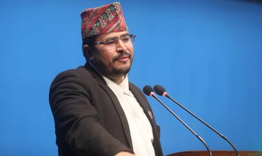 तपाइँ झापा र धनुषाको मात्र मन्त्री हो भन्दै ज्ञानेन्द्र शाहीको महासेठलाई प्रश्न