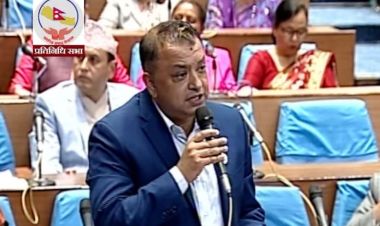  प्रधानमन्त्रीलाई गगन थापाको सुझाव, ‘भनेको नटेर्ने मन्त्री फेर्ने, फेर्न नसक्ने भए बालुवाटारबाट डेरा सर्ने’ 