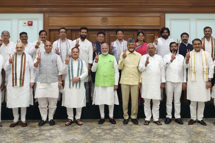 तेस्रो पटक प्रधानमन्त्री बन्दै मोदी, छिमेकी देशका नेताहरुलाई शपथग्रहणमा निम्तो