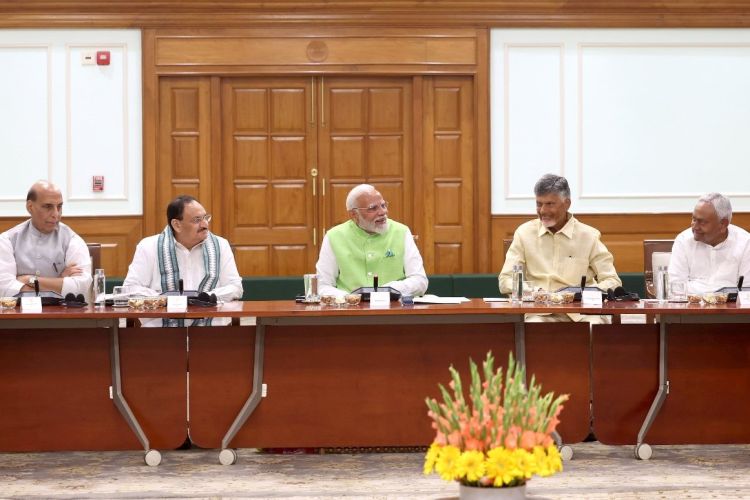 एनडीए गठबन्धनले मोदीलाई नेता चयन गर्दै, आजै सरकार बनाउने दाबी पेश गर्ने